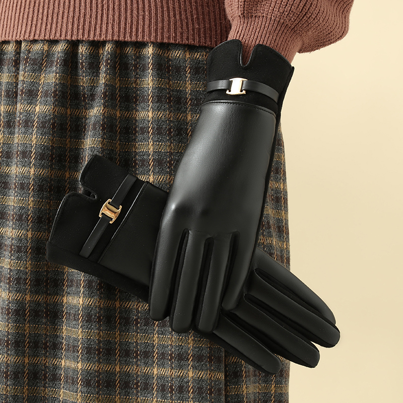 1 Pair of Gloves for Women in  - огляд і ціна Leather Driving Glove